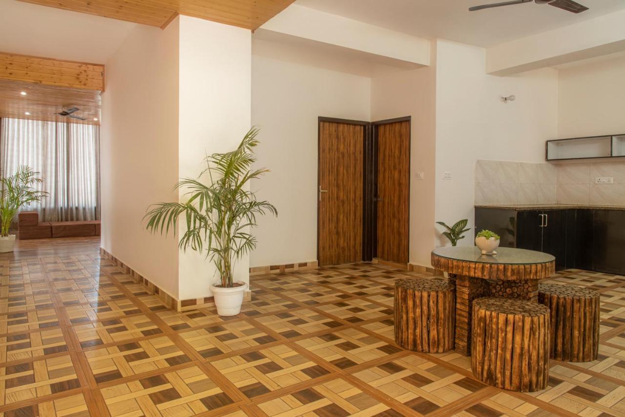 Valley View Apartments カソーリ エクステリア 写真